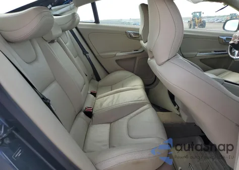 2012 Volvo S60 T6 z USA, uszkodzony, nr VIN YV1902FHXC2043537